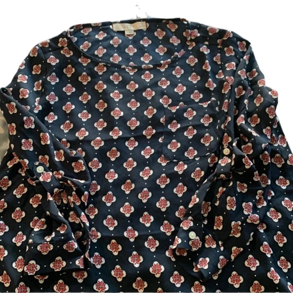 THE Loft Medium Petite long sleeved blouse